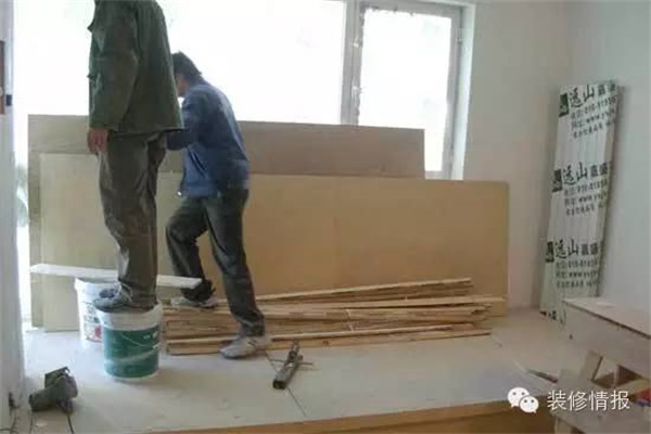 榻榻米地台用房的板材必须承重能力强
